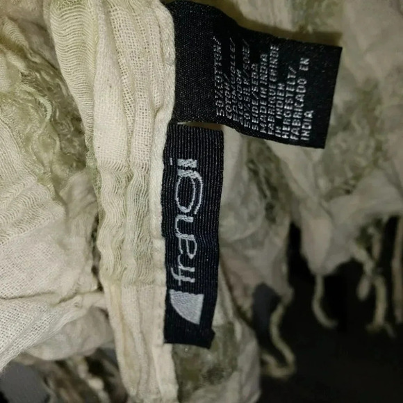 Frangi‎ light green 50% silk scarf - Picture 3 of 4